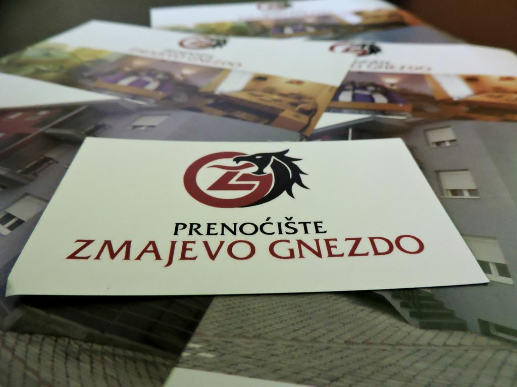 B&B Zmajevo Gnezdo 021 Sremska Kamenica Extérieur photo
