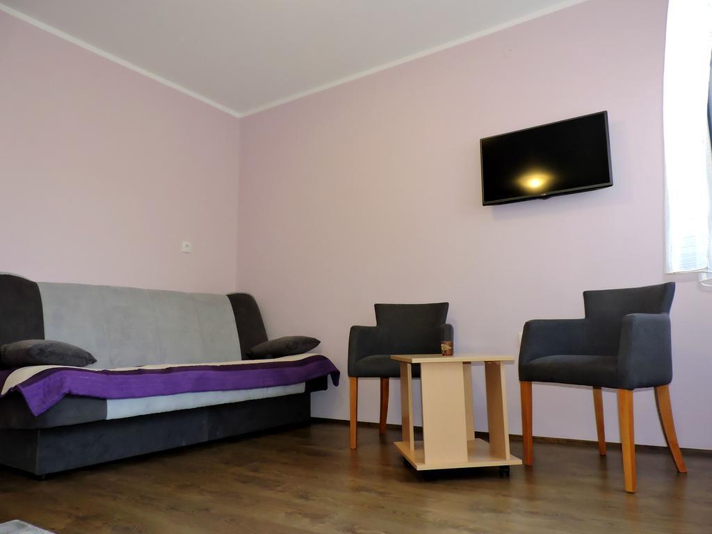 B&B Zmajevo Gnezdo 021 Sremska Kamenica Chambre photo